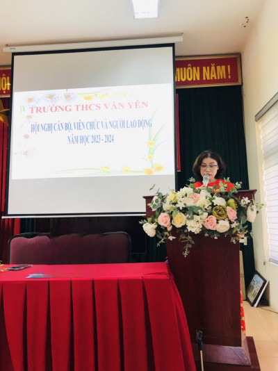 Trường THCS Văn Yên tổ chức thành công "Hội nghị Cán bộ Công chức-Người lao động năm học 2023 - 2024"