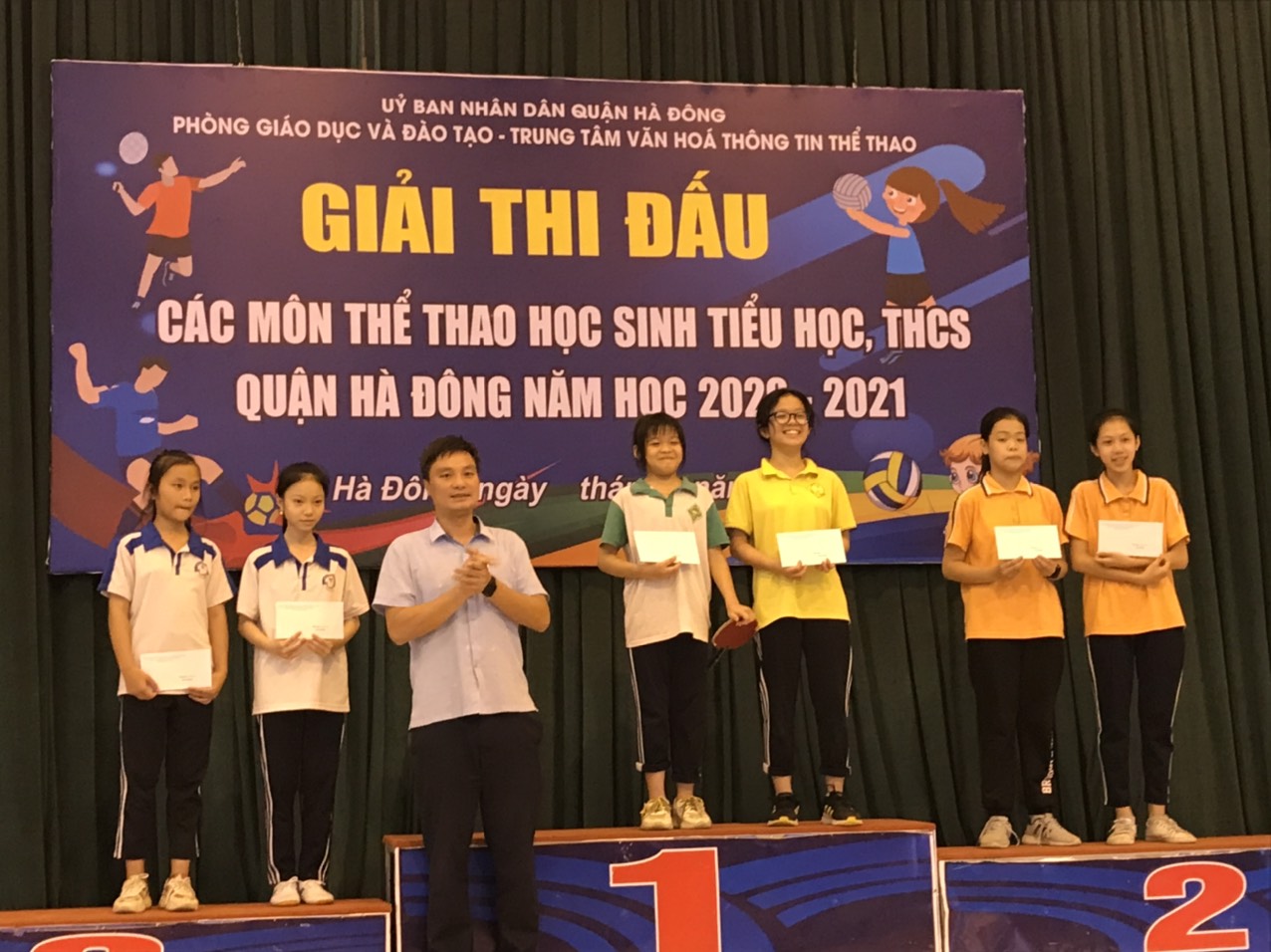 Phong trào TDTT học đường và những thành tích đã đạt được của trường THCS Văn Yên trong giải thi đấu các môn thể thao học sinh tiểu học, THCS Quận Hà Đông